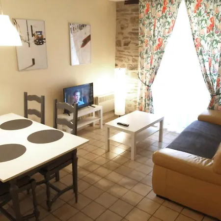 Chez Gustou Apartment Chaudes-Aigues Exterior photo